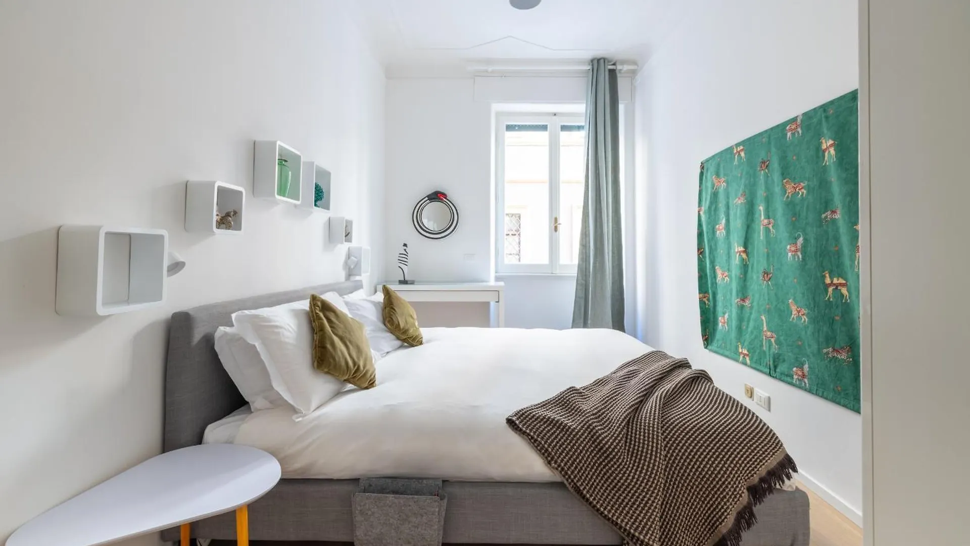 Urban Chic 2 Bedroom Vatican Escape Rome 0*,  Italy