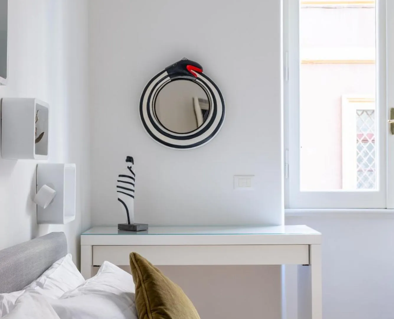 Urban Chic 2 Bedroom Vatican Escape Rome