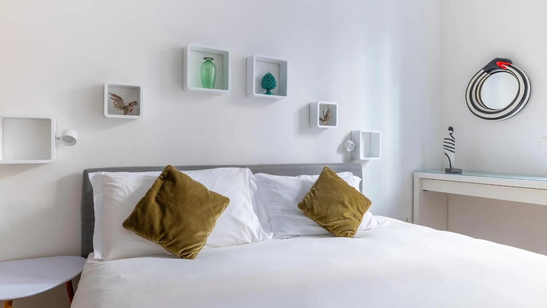 Urban Chic 2 Bedroom Vatican Escape Rome Apartment
