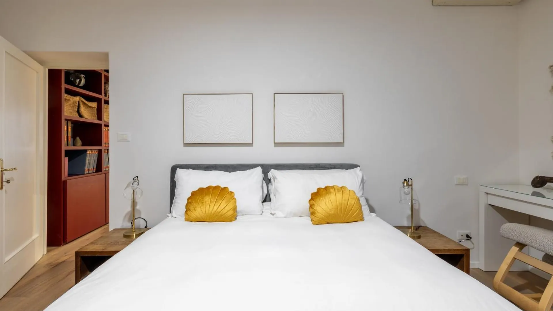 Urban Chic 2 Bedroom Vatican Escape Rome Apartment